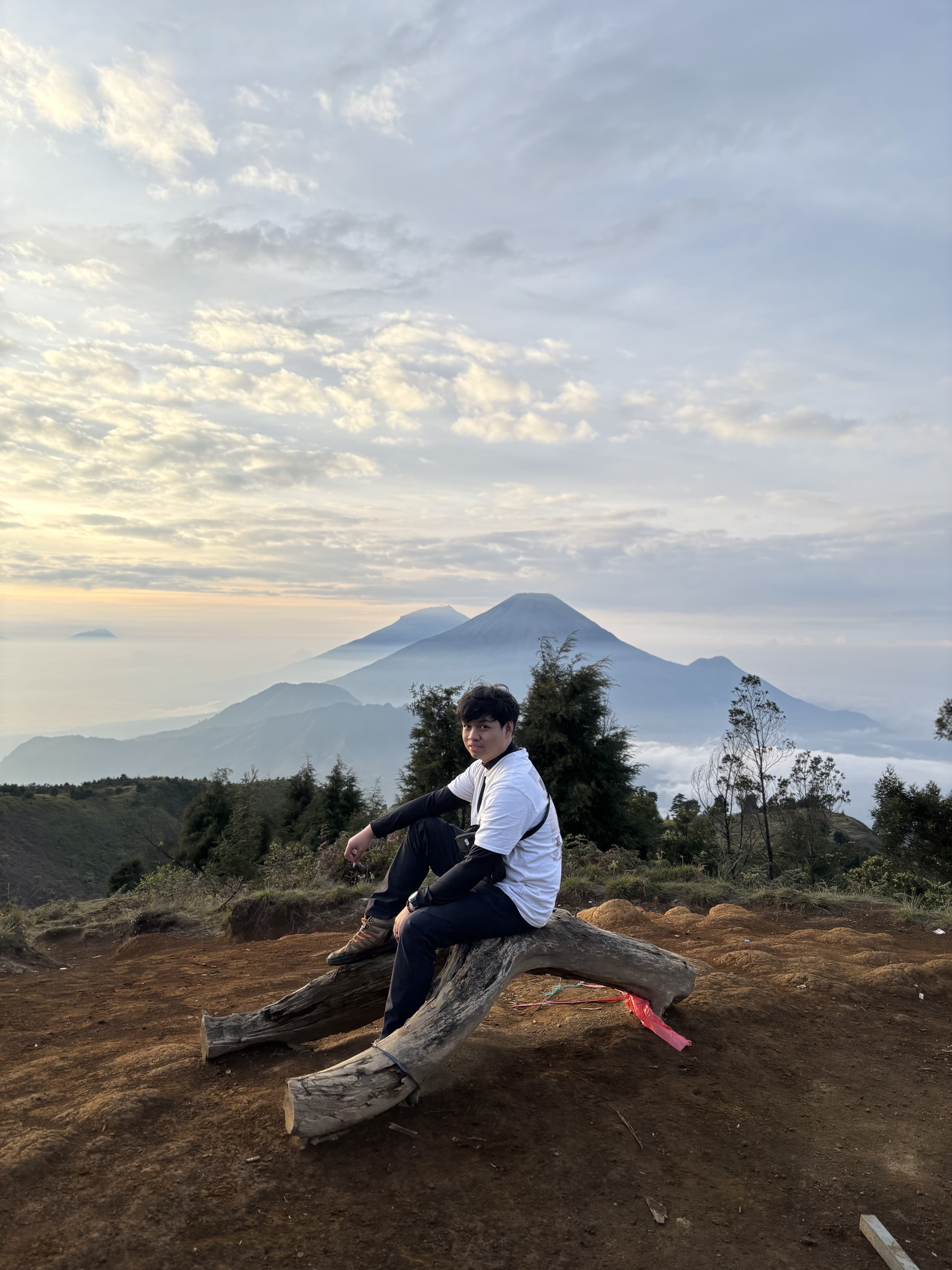 Resky Adhyaksa at MT. Prau